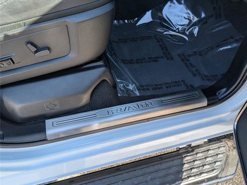 Used 2023 RAM 2500 Limited w/ Night Edition image 11