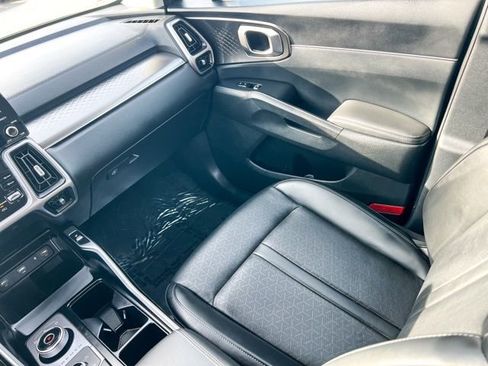 Certified 2024 Kia Sorento EX image 13