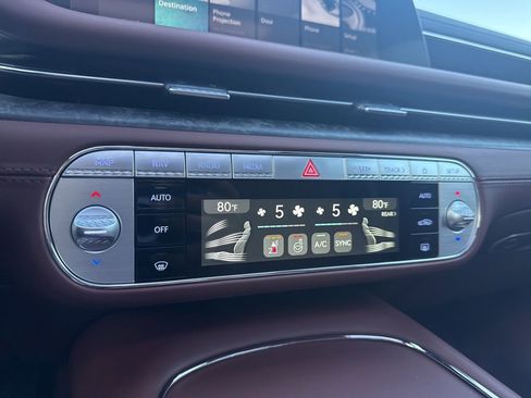 Used 2025 Genesis G90 3.5T image 21