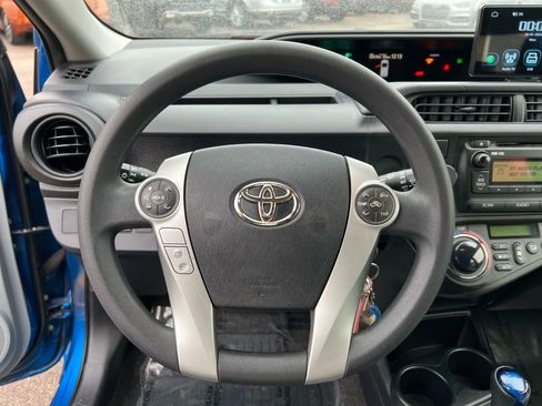 Used 2012 Toyota Prius C One image 11