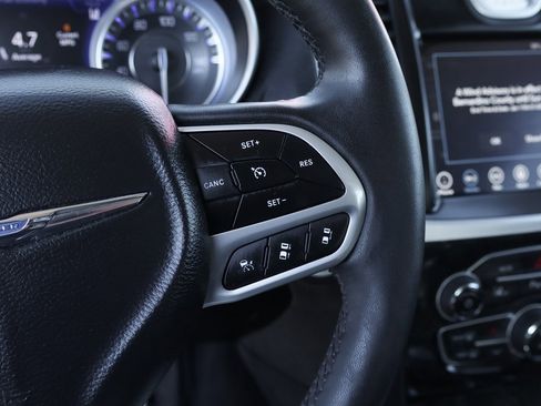 Used 2022 Chrysler 300 Touring L w/ Popular Equipment Group image 25