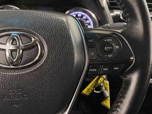 Used 2018 Toyota Camry SE image 21