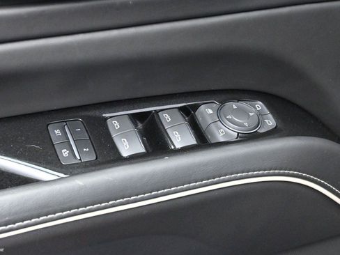 Used 2022 Cadillac Escalade Sport Platinum image 12