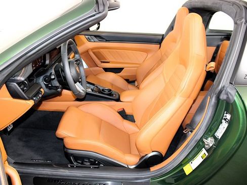 Certified 2026 Porsche 911 Targa 4 GTS AWD/4WD image 5