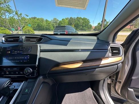 Used 2019 Honda CR-V EX image 16
