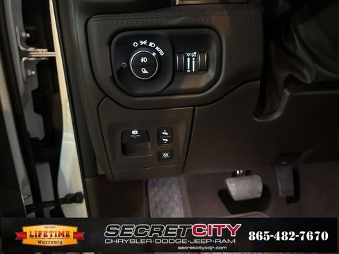 Used 2025 RAM 1500 Limited image 39