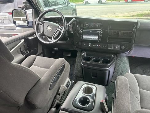 Used 2021 Chevrolet Express 2500 LS w/ Enhanced Convenience Package RWD image 22