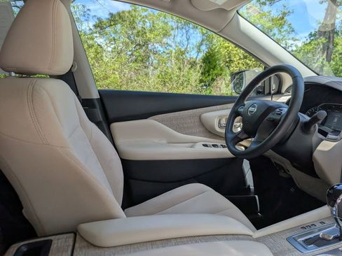 Used 2020 Nissan Murano SV image 25