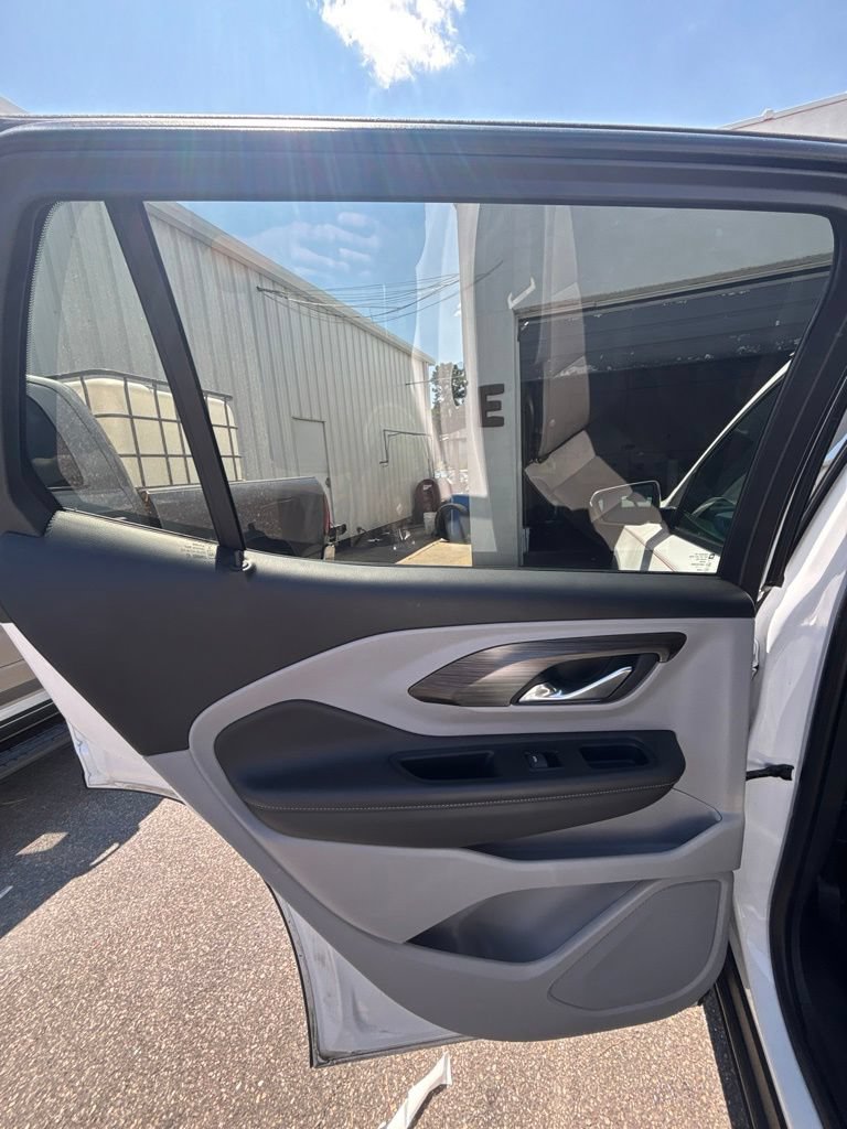 Used 2023 GMC Terrain SLT FWD image 16
