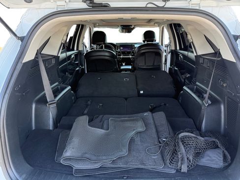 Used 2022 Kia Sorento S w/ Panoramic Sunroof Package FWD image 12