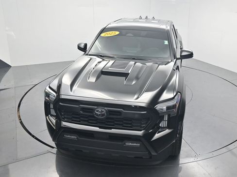 Used 2025 Toyota Tacoma TRD Sport w/ TRD Sport Upgrade Package AWD/4WD image 59