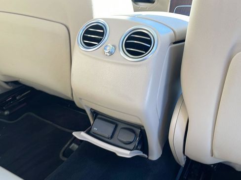 Used 2021 Mercedes-Benz GLC 300 4MATIC w/ Premium Package image 33