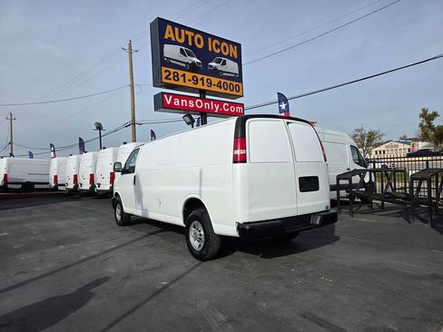 Used 2019 Chevrolet Express 2500 Extended image 26