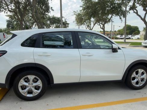 Used 2024 Honda HR-V LX image 10