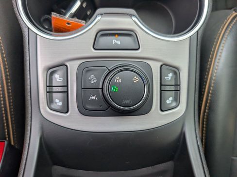 Used 2023 GMC Terrain AT4 w/ LPO, 'HIT The Road' Package AWD/4WD image 20