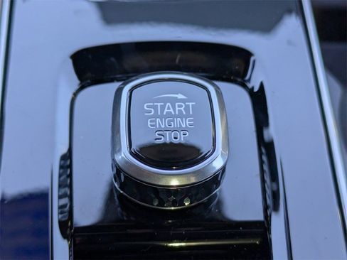 New 2026 Volvo XC90 T8 Plus image 43