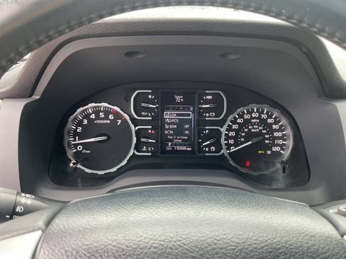 Used 2018 Toyota Tundra Limited w/ Limited Premium Package AWD/4WD image 21