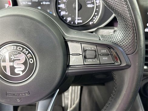 Used 2022 Alfa Romeo Giulia Ti image 24