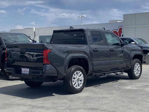 Certified 2026 Toyota Tacoma SR5 AWD/4WD image 3