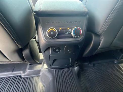 Used 2025 Ford Explorer Active w/ Active Comfort Package AWD/4WD image 23