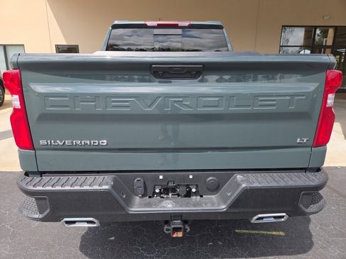 Used 2025 Chevrolet Silverado 1500 LT Trail Boss w/ Convenience Package II AWD/4WD image 5