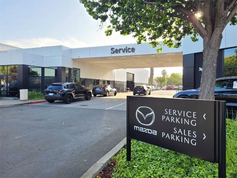 Certified 2025 MAZDA CX-50 2.5 Hybrid w/ Preferred Pkg image 27