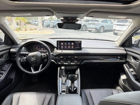 Used 2023 Honda Accord Touring image 10