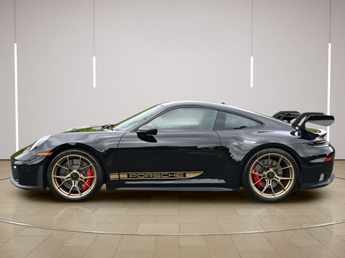 Certified 2026 Porsche 911 GT3 RWD image 2