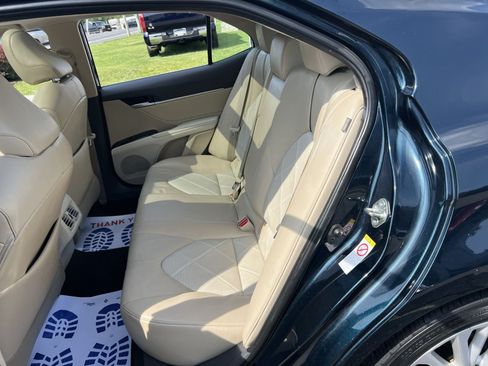 Used 2018 Toyota Camry XLE FWD image 24