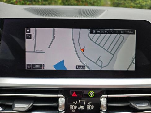 Used 2021 BMW 330i xDrive Sedan w/ Convenience Package image 18