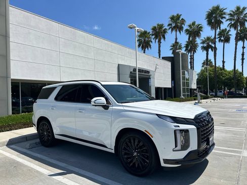 Used 2025 Hyundai Palisade Calligraphy AWD/4WD image 2