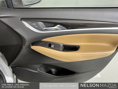 Used 2019 Buick Enclave Essence image 20