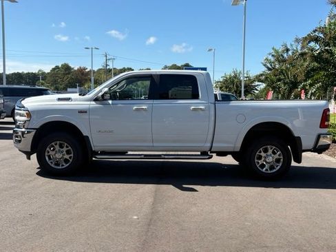 Used 2022 RAM 2500 Laramie AWD/4WD image 2