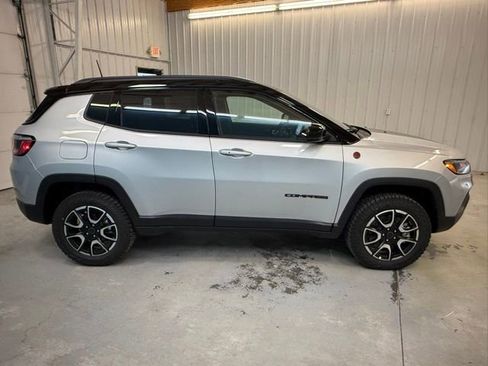 New 2026 Jeep Compass Trailhawk w/ Sun, Sound & Navigation Group image 5
