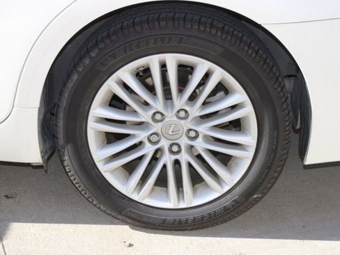 Used 2017 Lexus ES 350 w/ Premium Package image 29