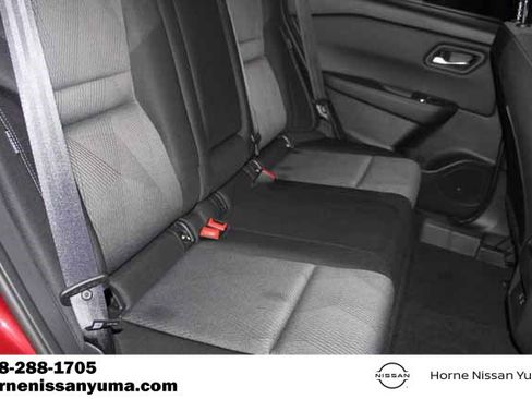 Certified 2025 Nissan Rogue SV image 7