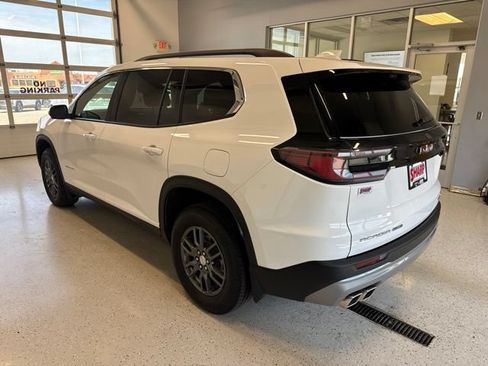 Used 2026 GMC Acadia Elevation w/ LPO, Floor Liner Package AWD/4WD image 9