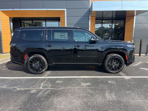 New 2026 Jeep Grand Wagoneer Limited AWD/4WD image 2
