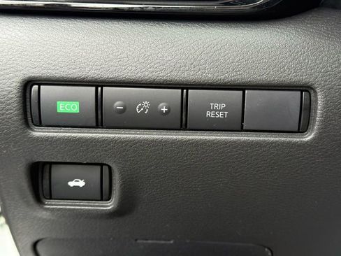 Used 2024 Nissan Sentra SV image 20