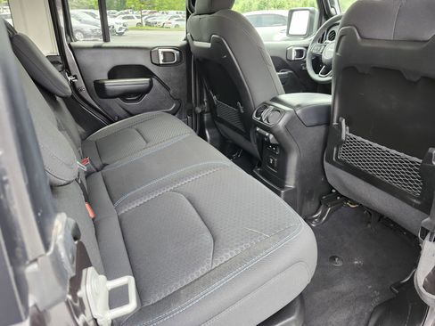 Used 2024 Jeep Wrangler Unlimited Rubicon 4xe w/ Convenience Group AWD/4WD image 22