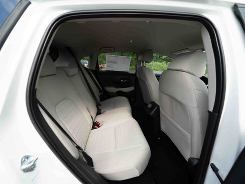 New 2026 Honda HR-V LX image 25