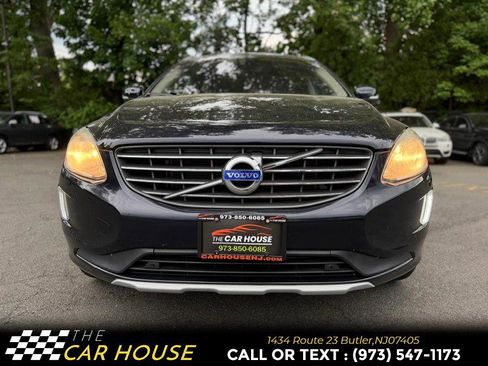 Used 2016 Volvo XC60 T5 Premier w/ Proximity Package AWD/4WD image 6