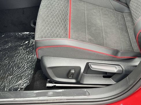 New 2026 Volkswagen GTI SE FWD image 19