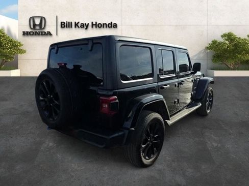 Used 2023 Jeep Wrangler Unlimited Sahara w/ Cold Weather Group image 5