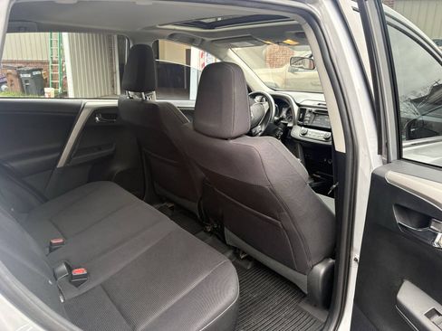 Used 2016 Toyota RAV4 XLE AWD/4WD image 12