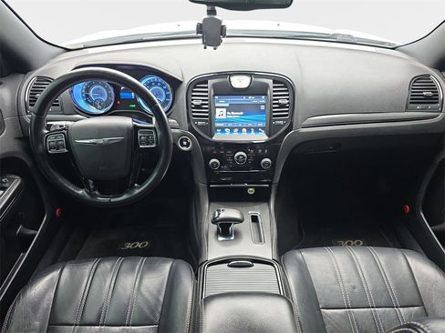 Used 2014 Chrysler 300 S image 10