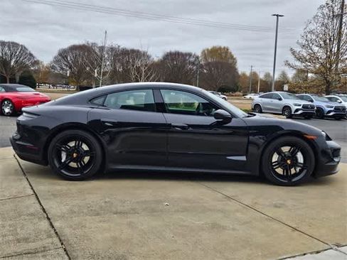 Used 2023 Porsche Taycan w/ Premium Package image 10