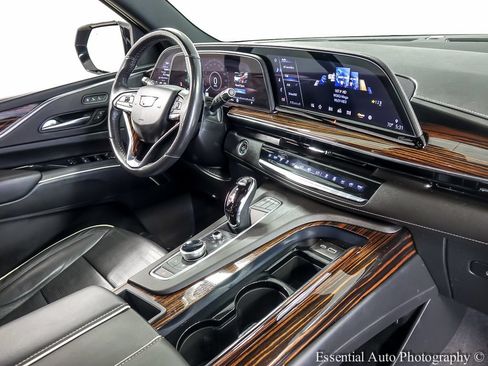 Used 2023 Cadillac Escalade Premium Luxury w/ LPO, Radiant Package AWD/4WD image 30