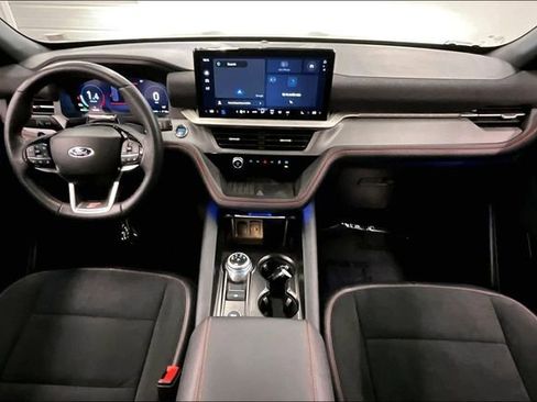Used 2025 Ford Explorer ST AWD/4WD image 18