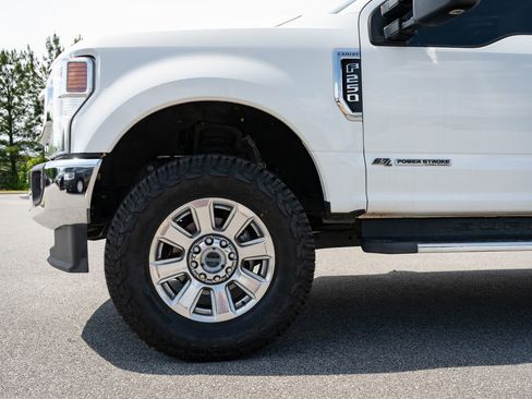 Used 2020 Ford F250 Lariat w/ Chrome Package AWD/4WD image 4